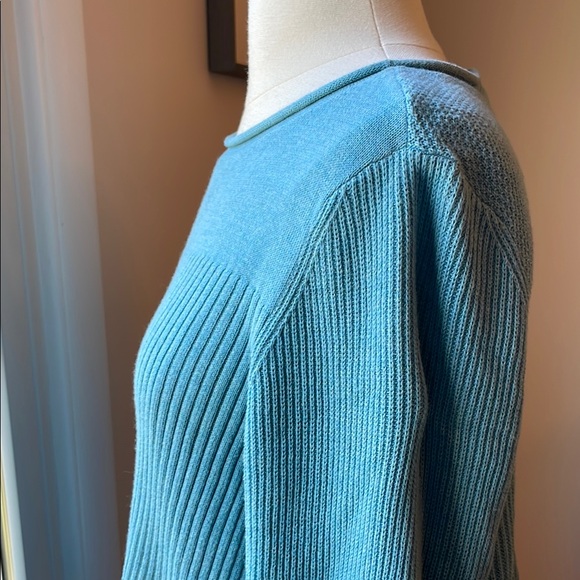 Blue Ribbed Knit Sweater - Picture 3 of 5